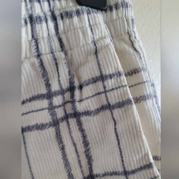 Pacsun Volley corduroy textured shorts Men's XL grey plaid - Picture 3 of 10